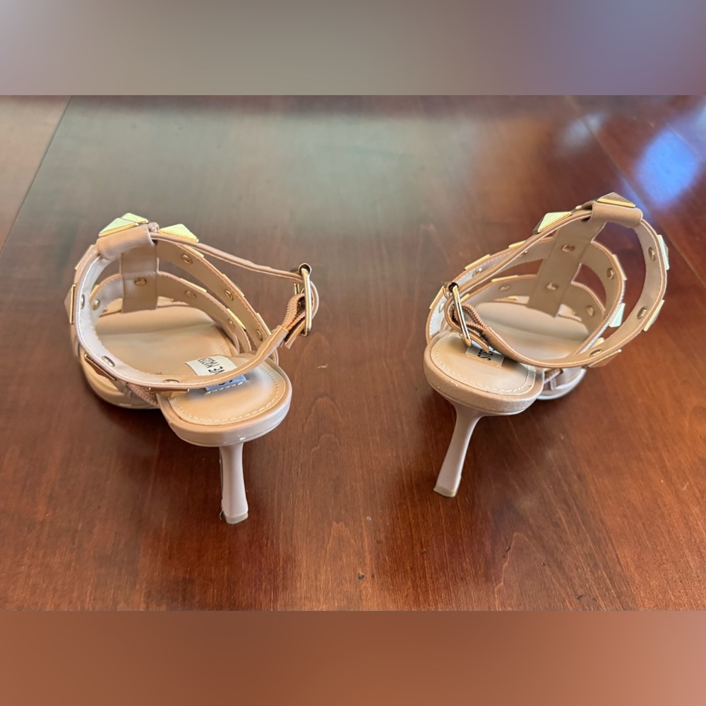 STEVE MADDEN
Capri stud-embellished heeled sandals
Size 6 - Picture 3 of 8